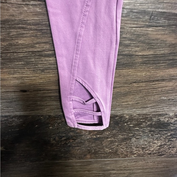 Gymshark Purple Leggings Form-Fitting Performance Wear Pants - Picture 3 of 11